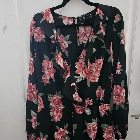 Women's Romper - Picture 1 of 12